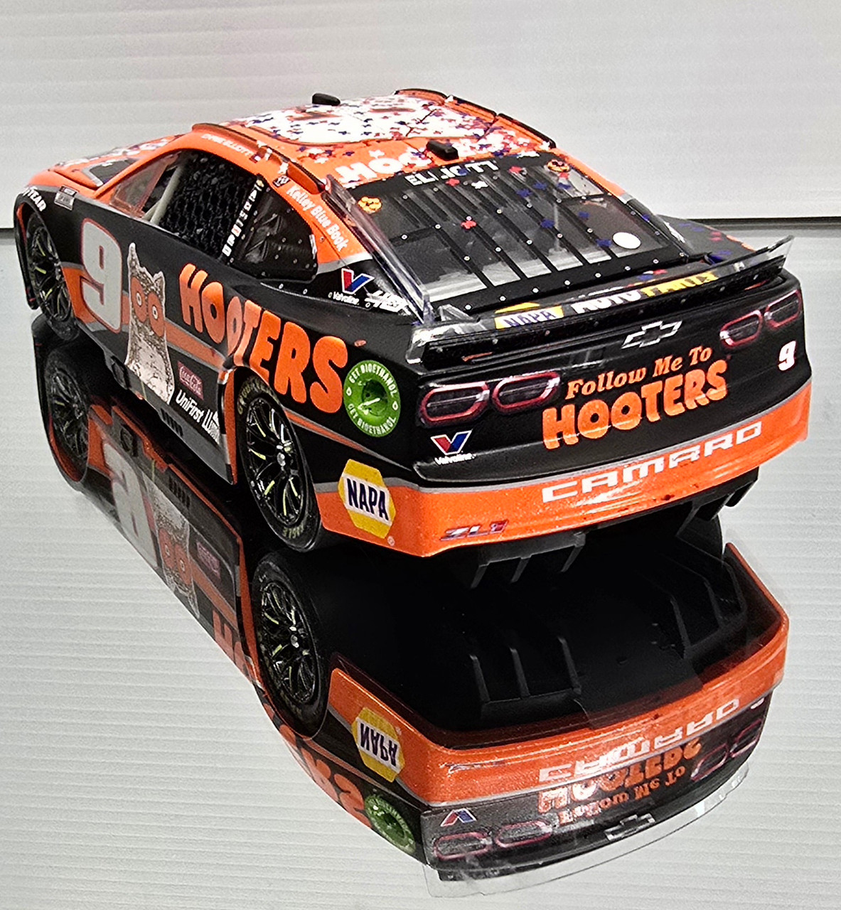 CHASE ELLIOTT 2024 TEXAS WIN RACED VERSION HOOTERS 1/24 ARC