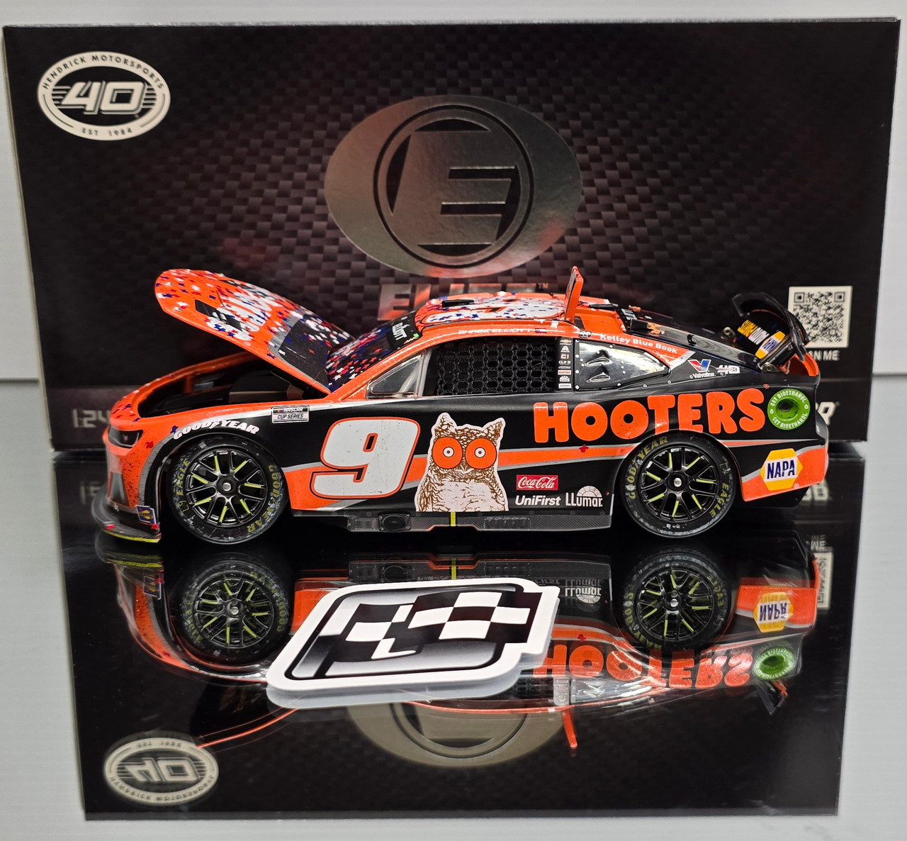 CHASE ELLIOTT 2024 TEXAS WIN RACED VERSION HOOTERS 1/24 ELITE DIECAST - Main Image