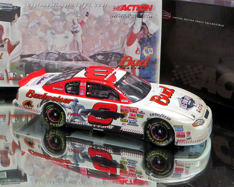 DALE EARNHARDT JR 2001 MLB ALL-STAR RACED VERSION 1/24 RCCA CWB