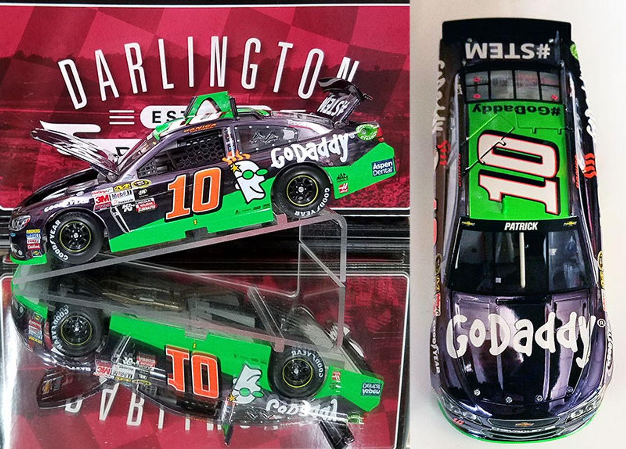 Danica Patrick NASCAR GoDaddy ミニカー 2015年 2015 Danica Patrick 10 GoDaddy Pink 1/24 Lionel Nascar