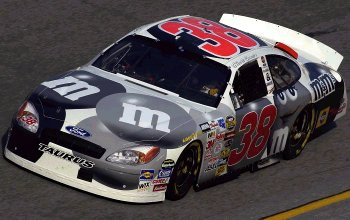 ELLIOTT SADLER 2004 RACED BLACK/WHITE PAINT W/ TIRE