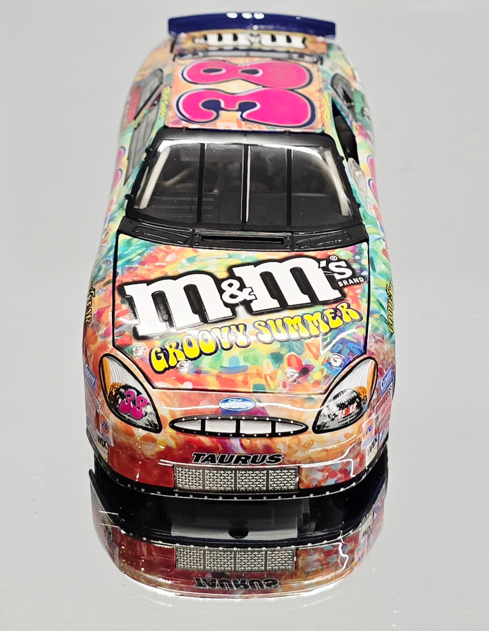 ELLIOTT SADLER 2003 M&M'S GROOVY 1/24 ACTION DIECAST