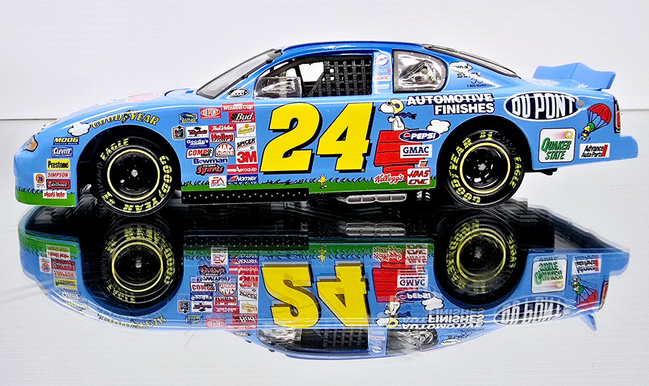スヌーピー PEANUTS NASCAR 1/24 jeff GORDON Jeff Gordon #24 Dupont / Peanuts 2000 Monte Carlo 1:24