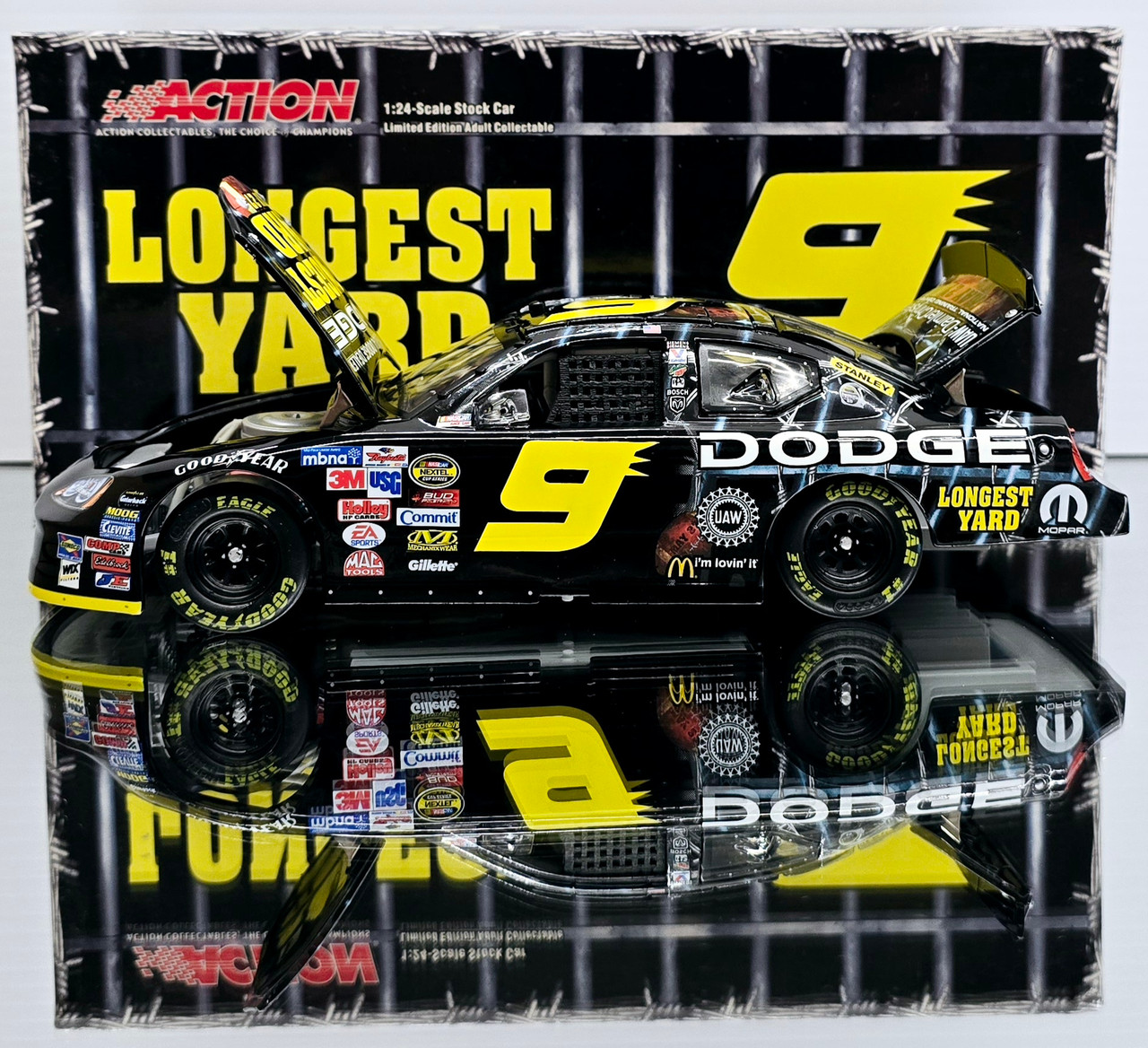 KASEY KAHNE 2005 LONGEST YARD CHARGER 1/24 ACTION DIECAST