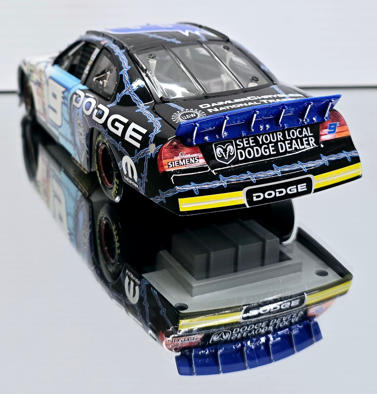 KASEY KAHNE 2004 MOPAR 1/24 ACTION DIECAST