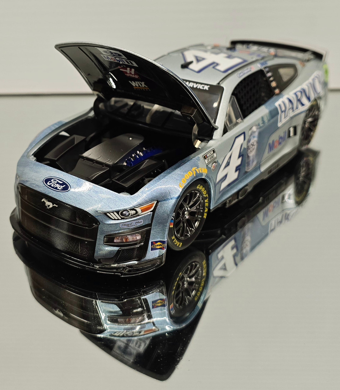 KEVIN HARVICK 2023 BUSCH LIGHT 
