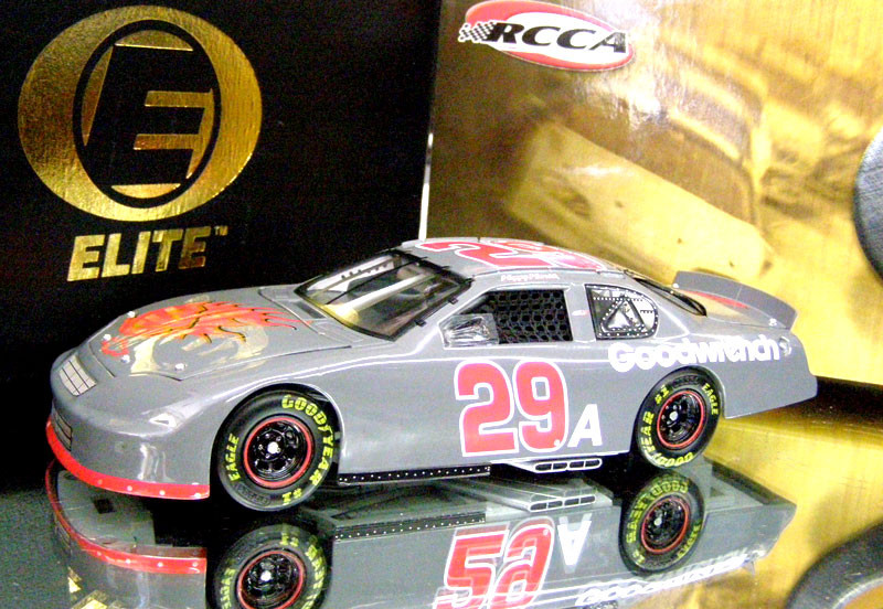 未使用　Kevin Harvick ダイキャストカー 1:24 Kevin Harvick 2024 Busch Light 1:24 Late Model Stock Car Diecast