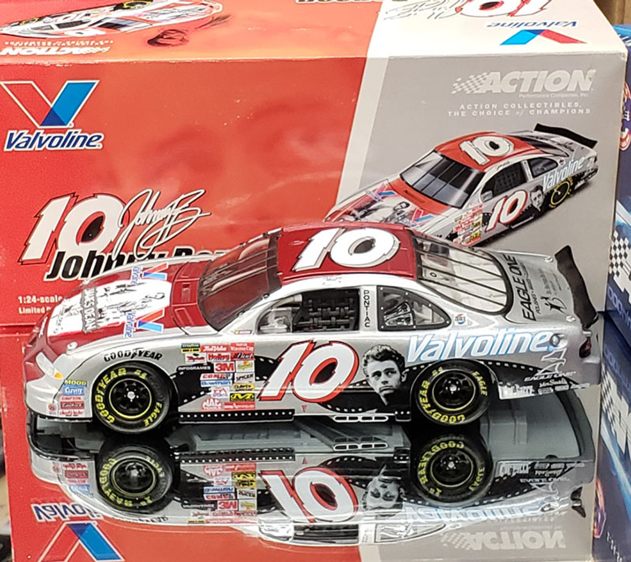 JOHNNY BENSON 2001 JAMES DEAN/ VALVOLINE 1/24 ACTION