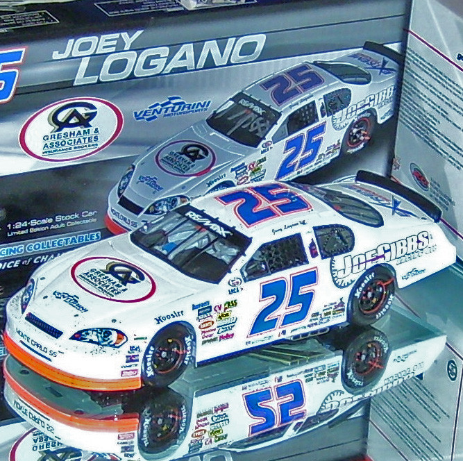 JOEY LOGANO 2008 #25 RACED VERSION ROCKINGHAM 1/24 ACTION