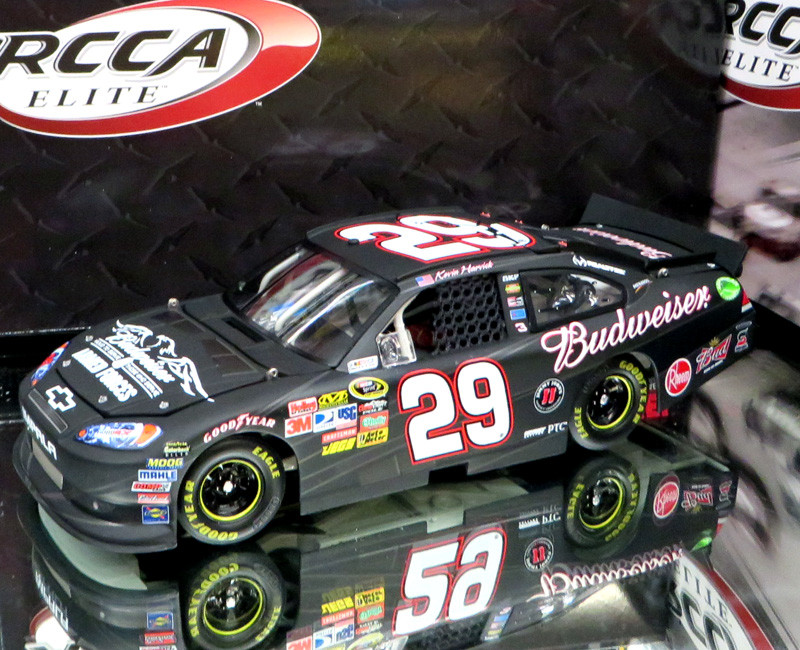 KEVIN HARVICK 2011 BUDWEISER / MILITARY TRIBUTE 1/24 RCCA ELITE