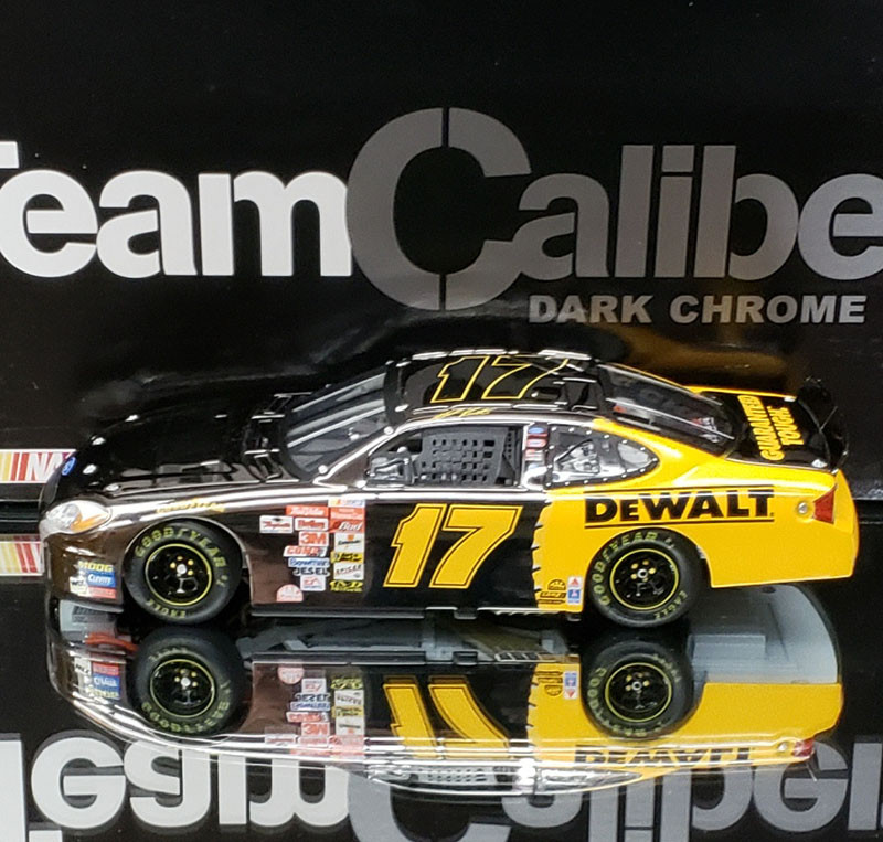 MATT KENSETH 2003 DEWALT DARK CHROME 1/24 TEAM CALIBER OWNER'S SERIES