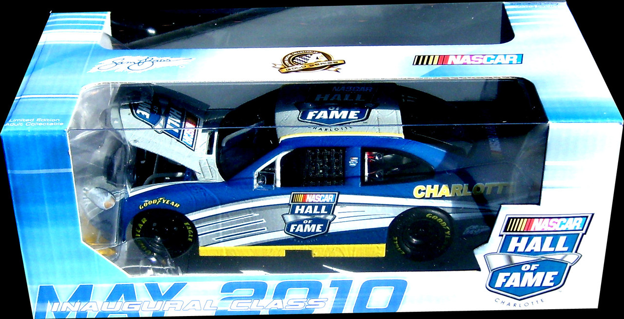 置物 NASCAR HALL OF FAME GNOME NASCAR HALL OF FAME PROGRAM CAR 1/24 ACTION GOLD SERIES