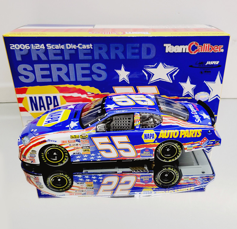 michael-waltrip-2005-stars-and