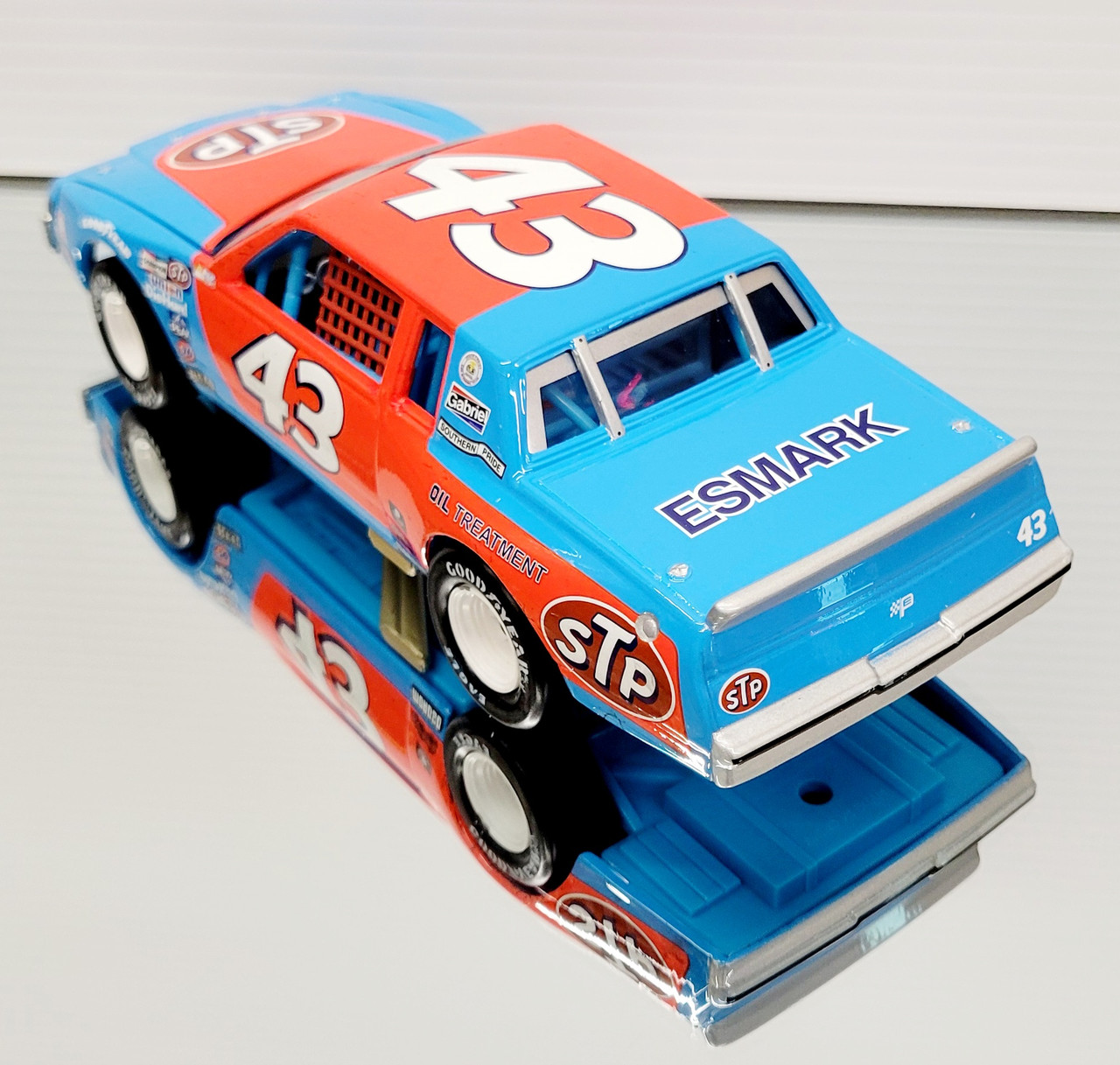 RICHARD PETTY 1981 NORTH WILKESBORO WIN RACED VERSION #43 PONTIAC