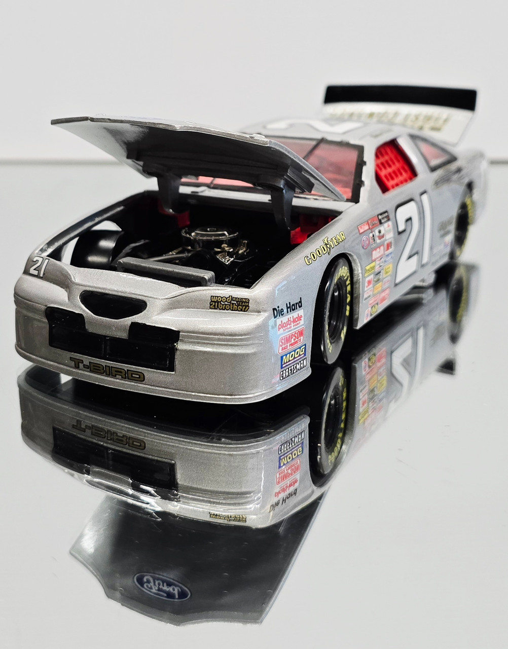 MICHAEL WALTRIP 1996 STAR TREK FIRST CONTACT 1/24 ACTION (SLIGHTLY