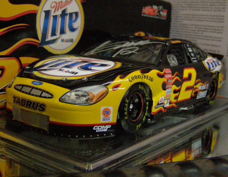 RUSTY WALLACE 2002 MILLER LIGHT BLACK FLAMES 1/24 ACTION AUTOGRAPHED