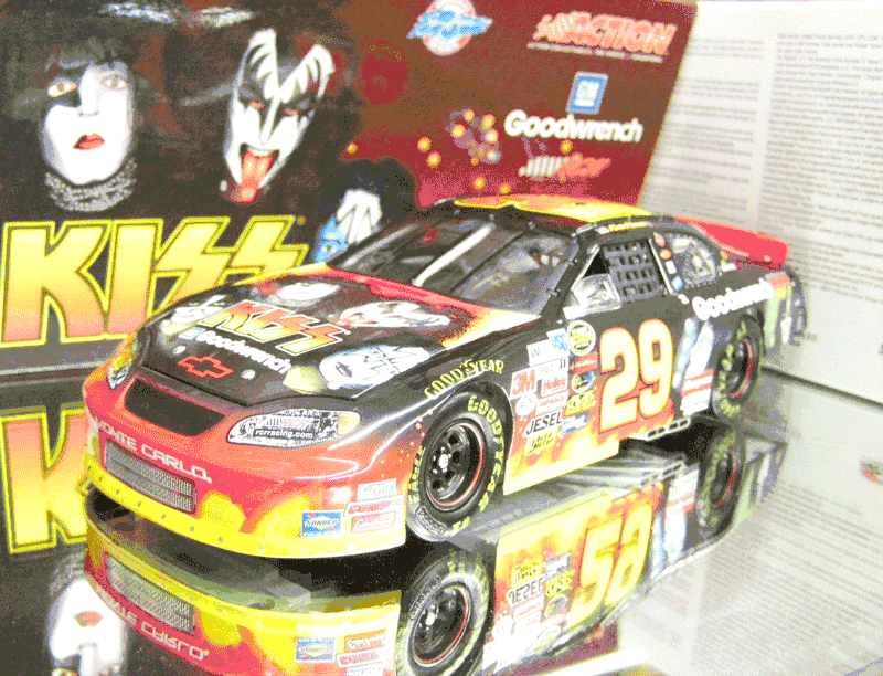 KEVIN HARVICK 2004 KISS CHEVY ROCK-N-ROLL 1/24 RCCA CLUB CAR