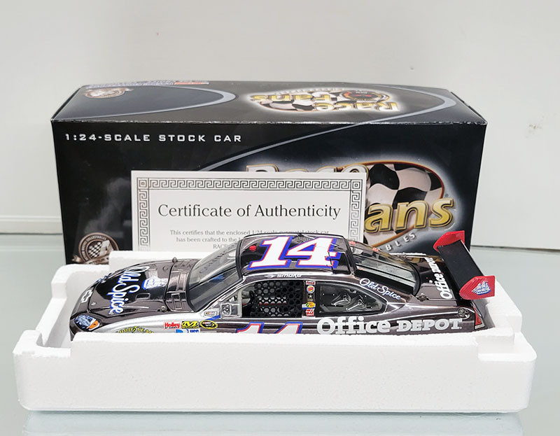 tony-stewart-2009-old-spice-