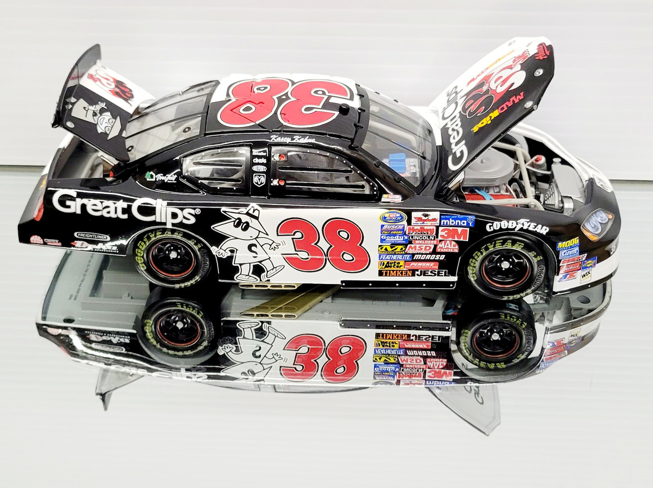 KASEY KAHNE 2005 SPY VS. SPY 1/24 RCCA CLUB CAR