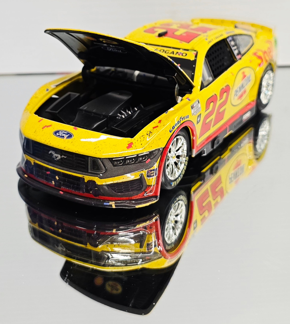 NASCAR ミニカー　FORD 1/24 Matt Kenseth Affliction 2011 Ford Fusion 1/24 NASCAR Diecast /625