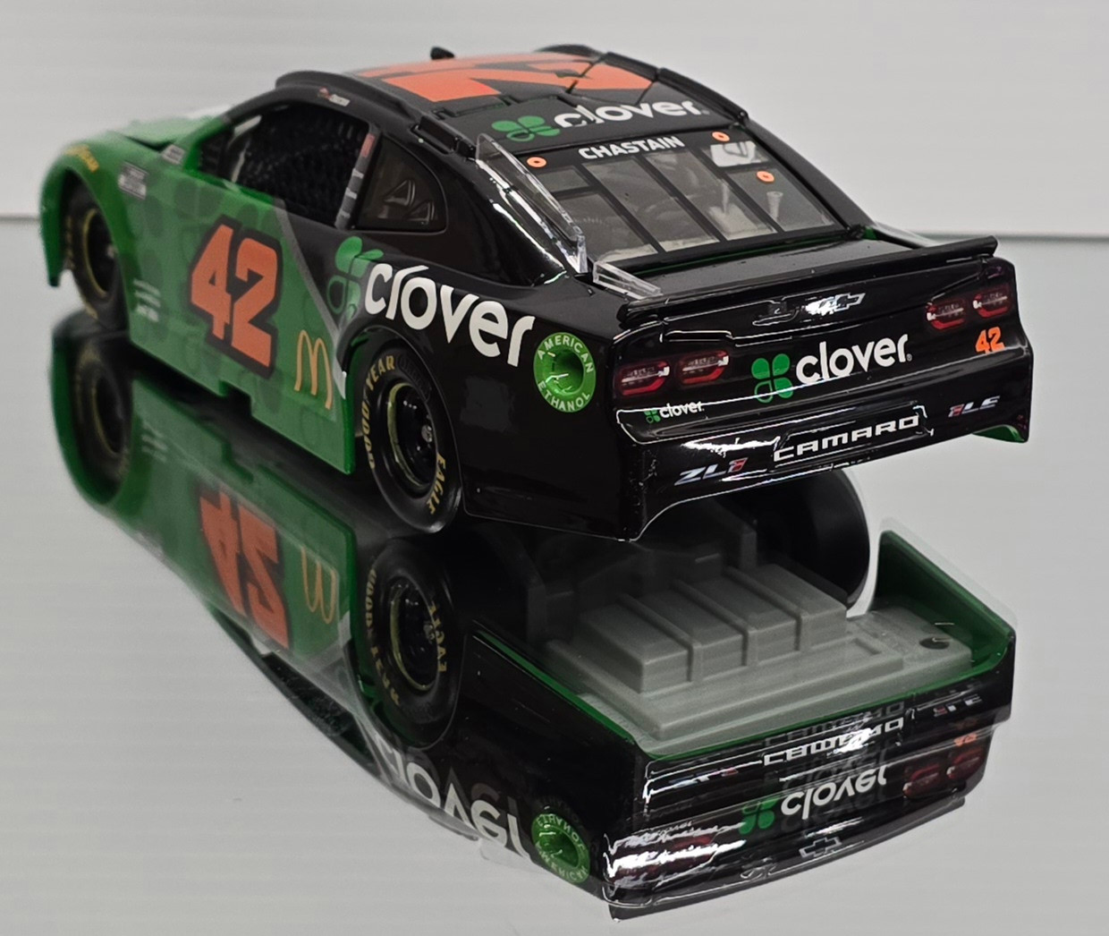 AUTOGRAPHED ROSS CHASTAIN 2021 CLOVER #42 CAMARO 1/24 ACTION