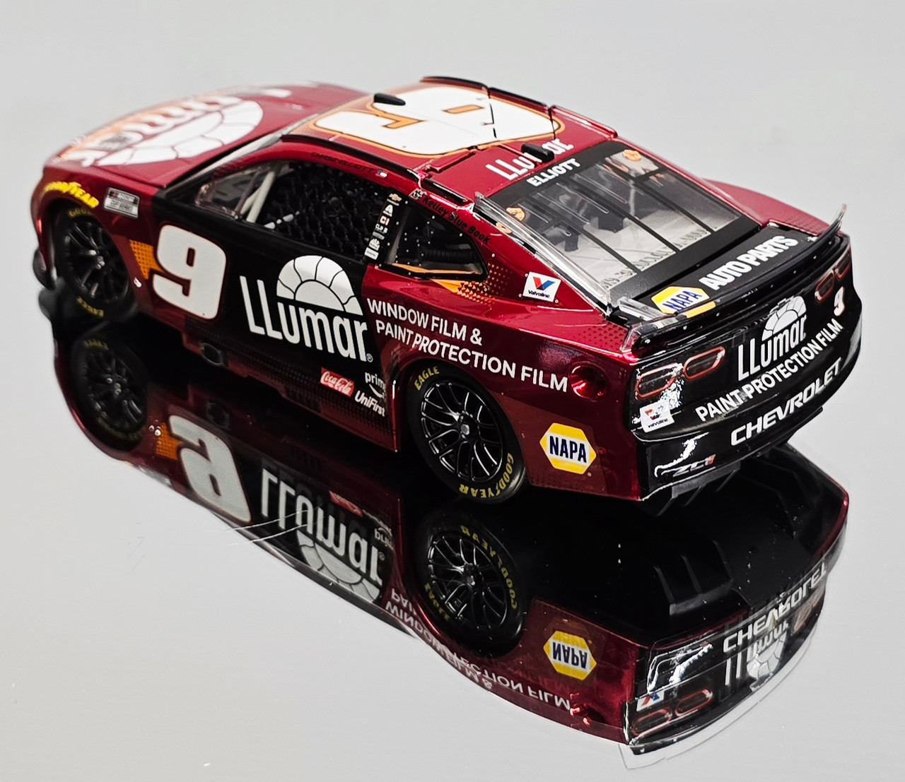 CHASE ELLIOTT 2025 LLUMAR COLOR CHROME 1/24 ARC DIECAST