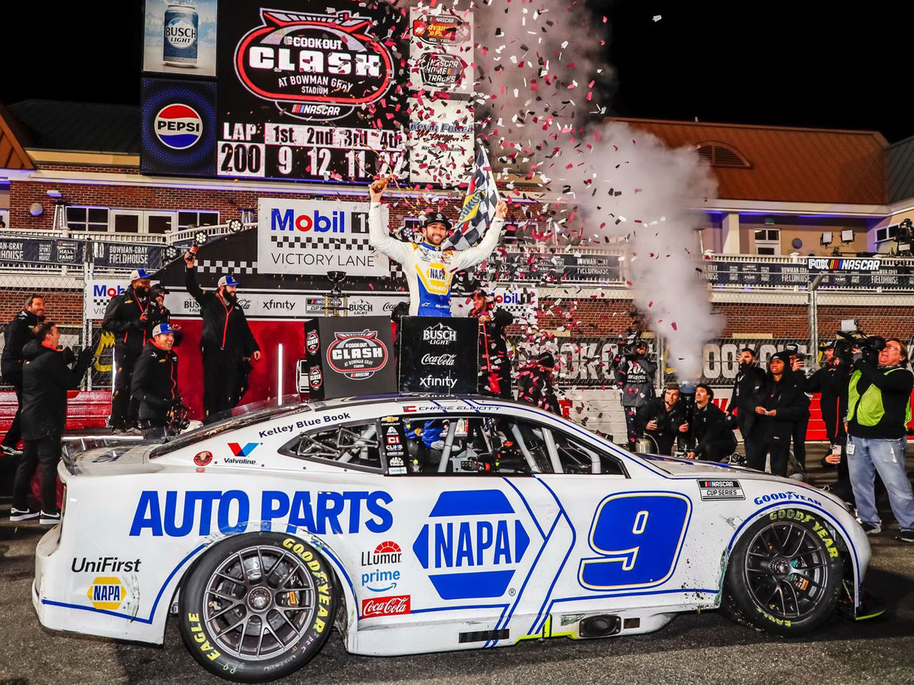 CHASE ELLIOTT 2025 CLASH WIN BOWMAN GRAY RACED VERSION WHITE NAPA