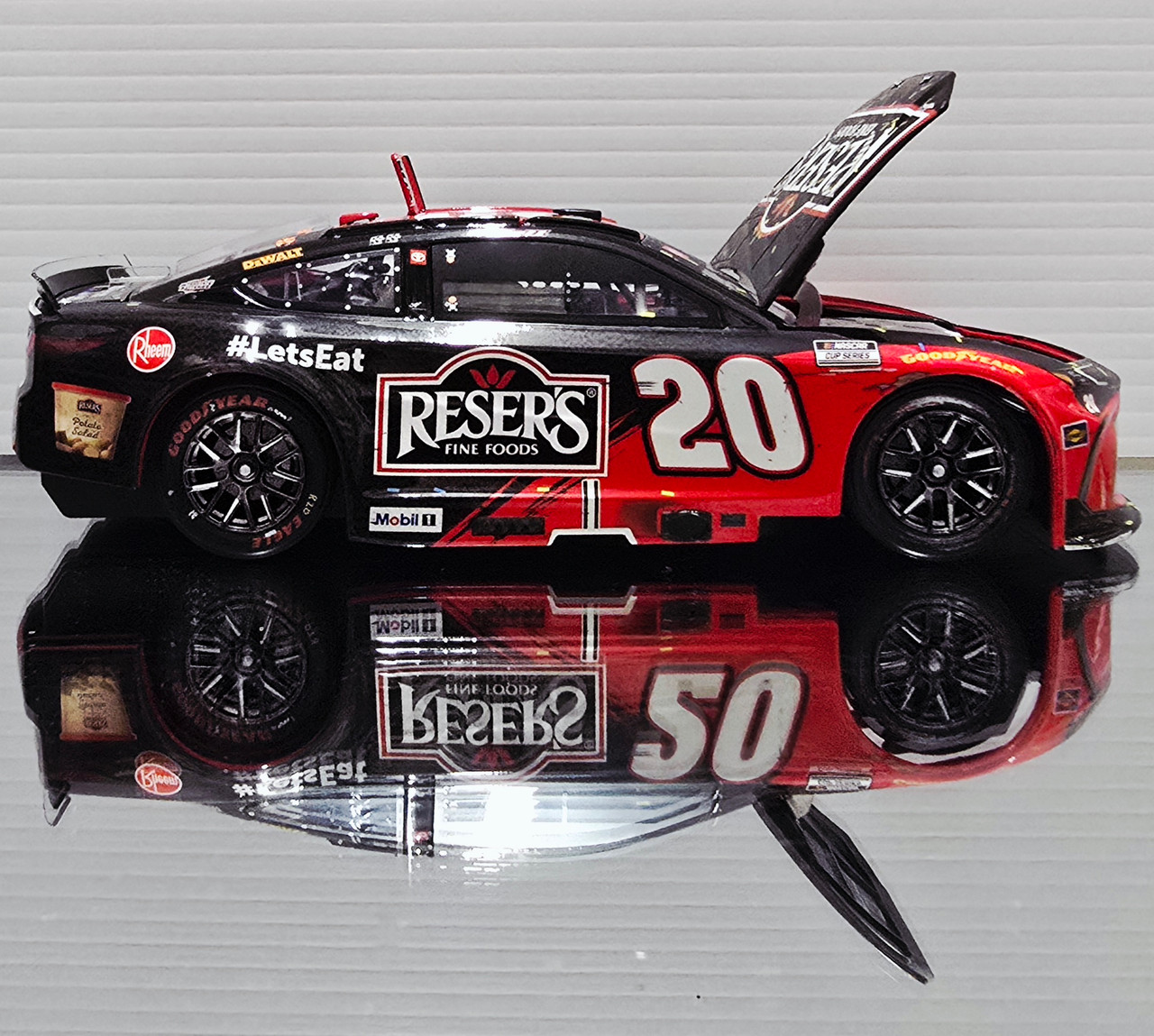 CHRISTOPHER BELL 2025 PHOENIX WIN RACED VERSION RESER'S 1/24 ARC