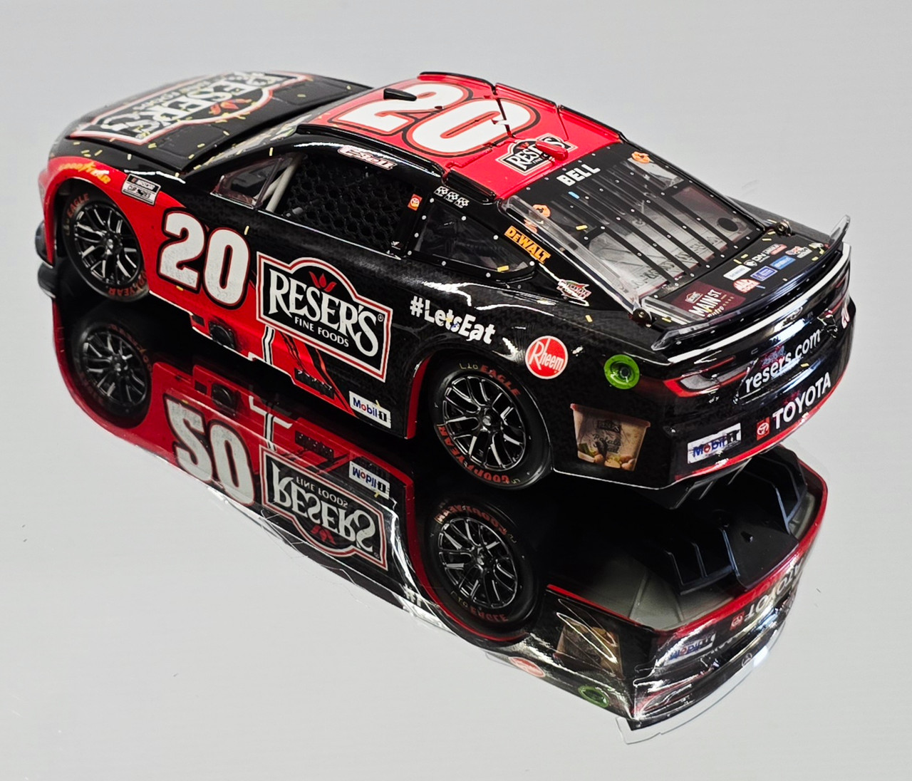 CHRISTOPHER BELL 2025 PHOENIX WIN RACED VERSION RESER'S 1/24 ELITE