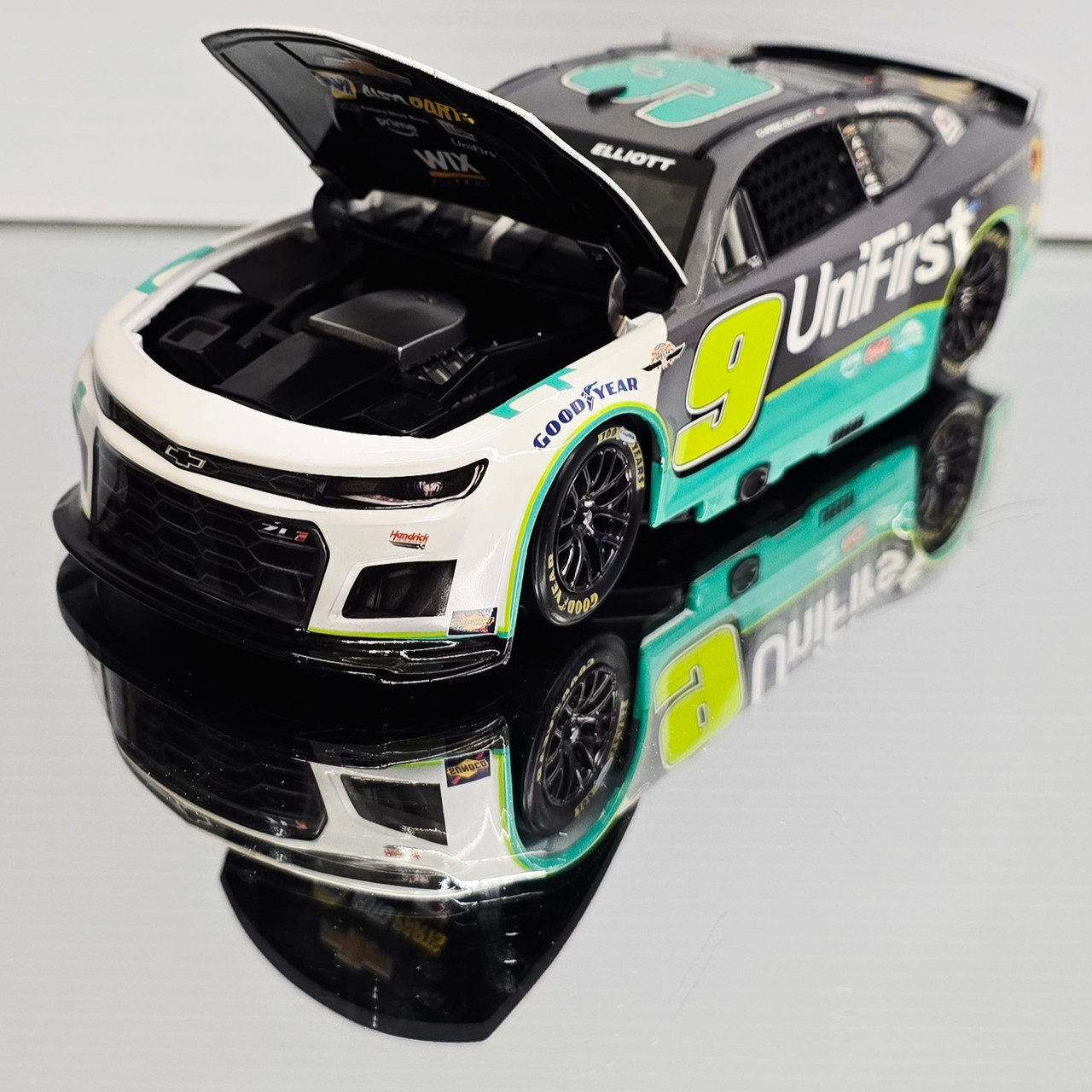 ★エリオット★ CHASE ELLIOTT 2025 DARLINGTON RETRO (KEN SCHRADER THROWBACK) 1/24