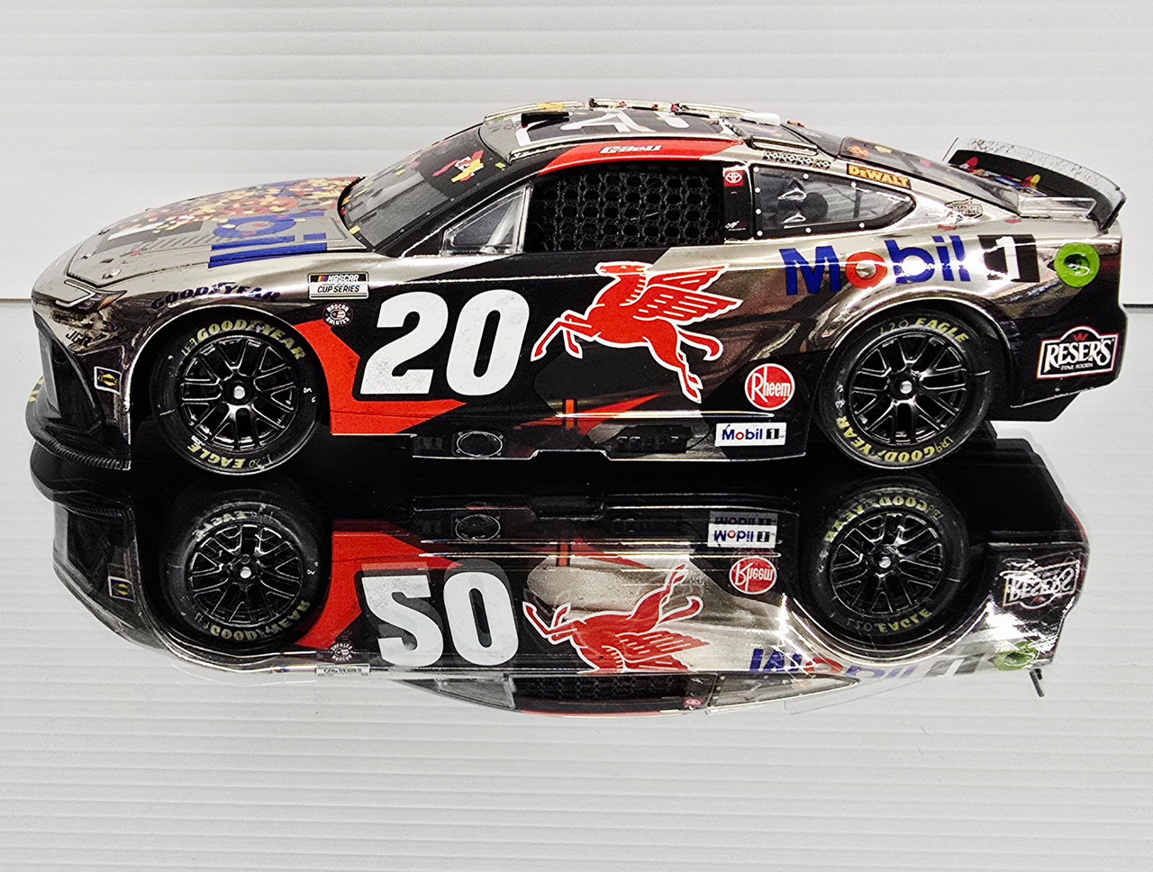 CHRISTOPHER BELL 2025 ALLSTAR WIN RACED VERSION MOBIL ONE *COLOR