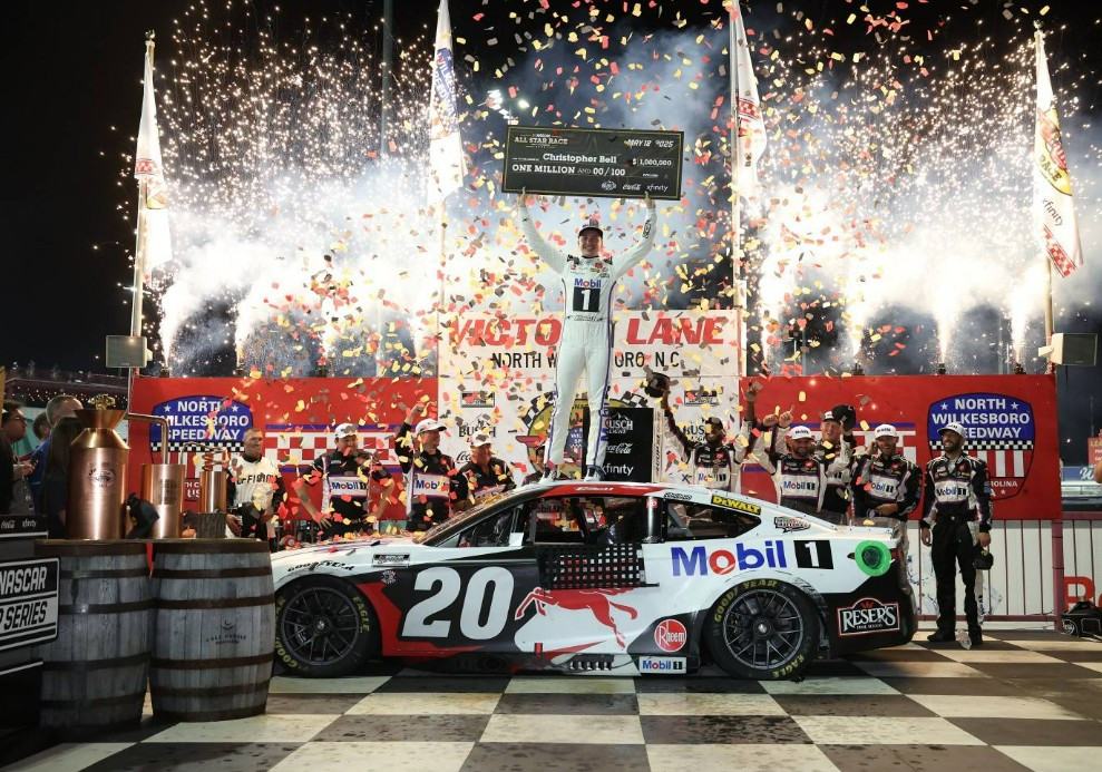 CHRISTOPHER BELL 2025 ALLSTAR WIN RACED VERSION MOBIL ONE 1/24