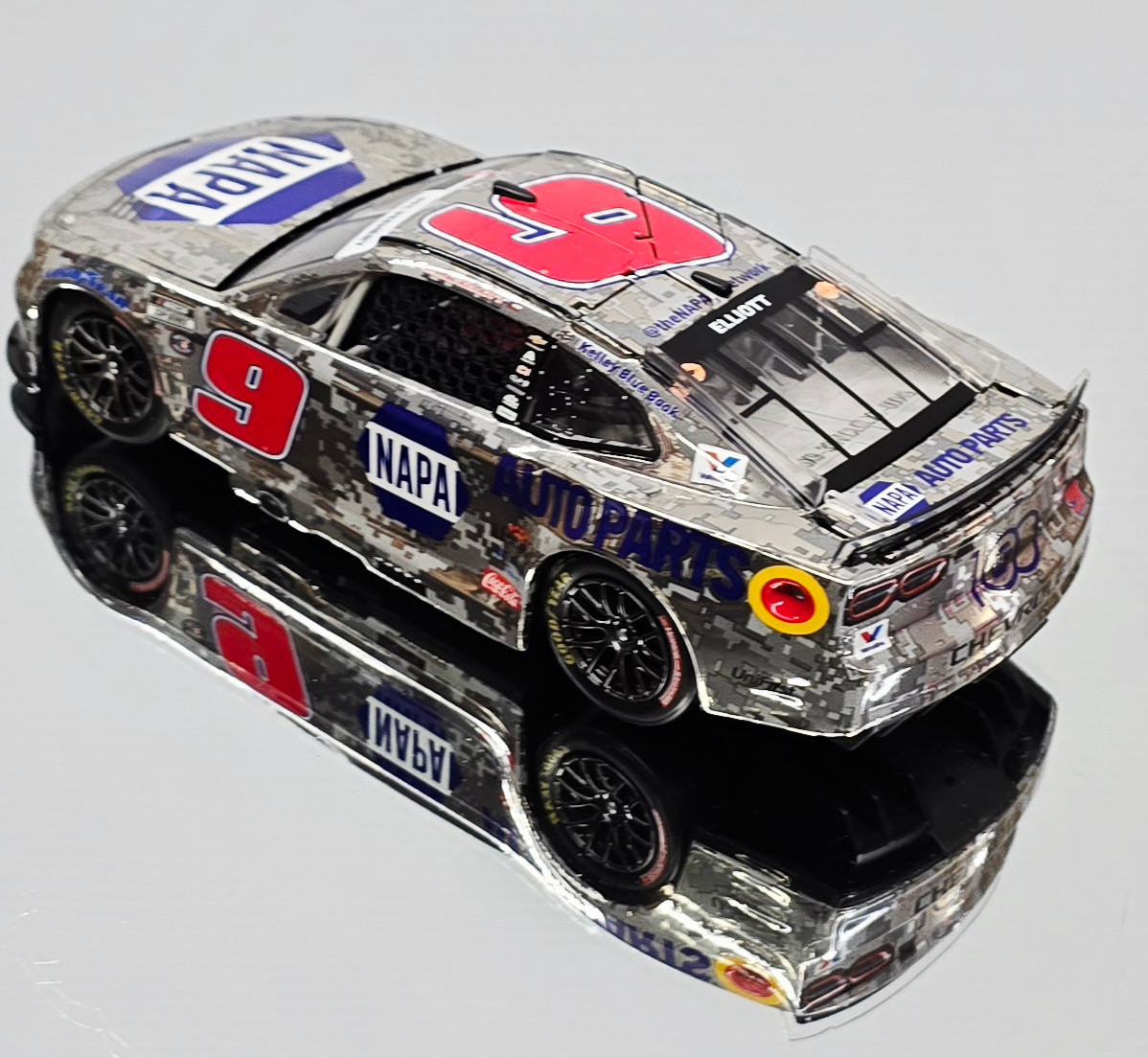 CHASE ELLIOTT 2025 NAPA SALUTES *COLOR CHROME* 1/24 ARC DIECAST