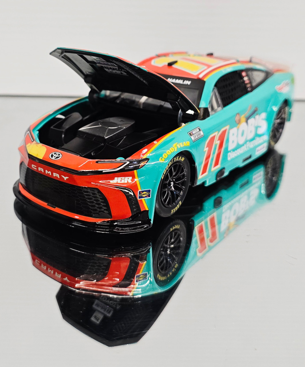 DENNY HAMLIN 2025 BOB'S DISCOUNT FURNITURE 1/24 ARC DIECAST