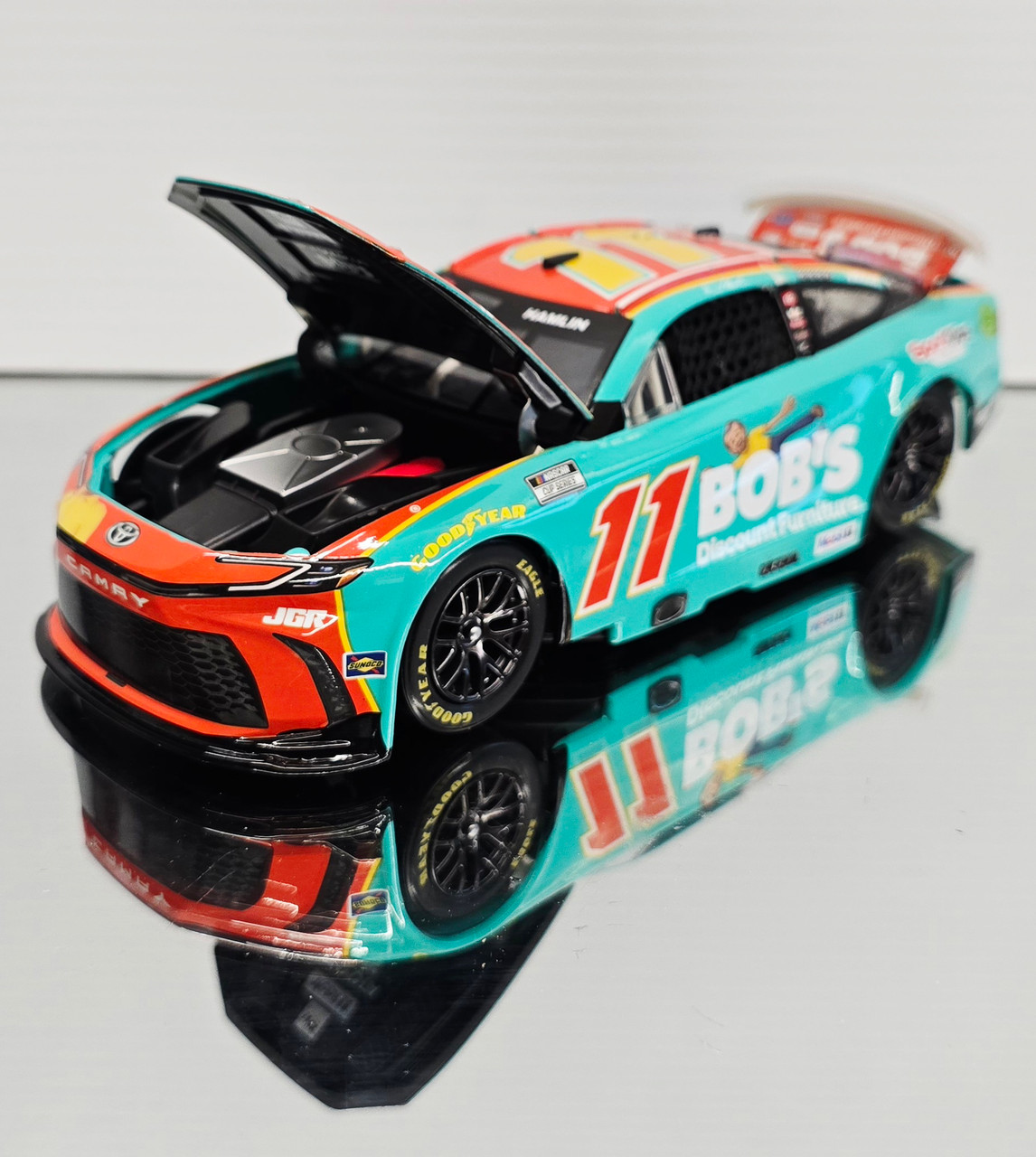 DENNY HAMLIN 2025 BOB'S DISCOUNT FURNITURE 1/24 ELITE DIECAST