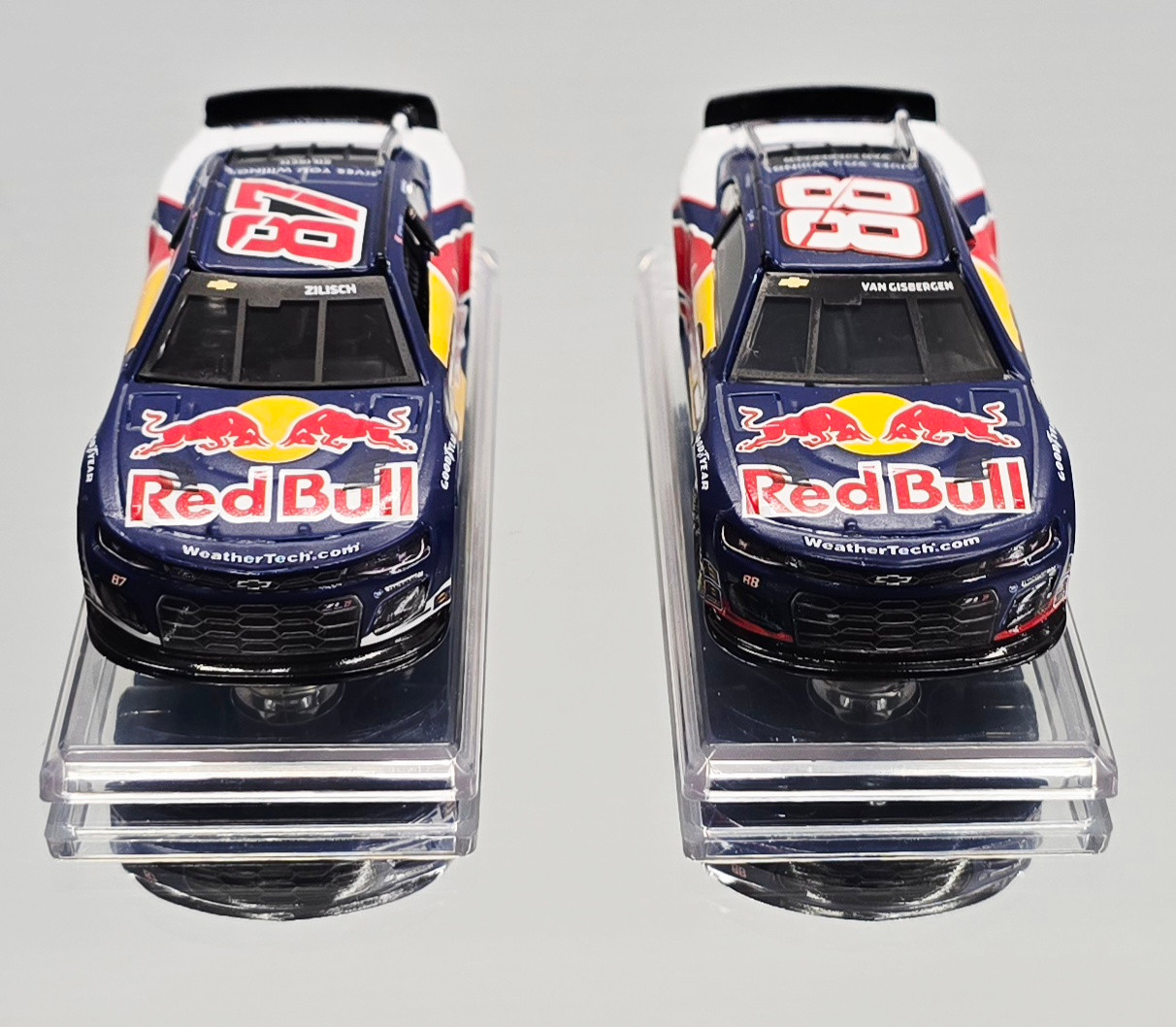 CONNOR ZILISCH 2025 WEATHERTECH/ RED BULL 1/64 ARC DIECAST