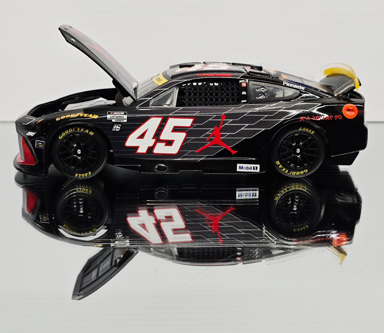 TYLER REDDICK 2025 JORDAN BRAND AJ40 1/24 ELITE DIECAST