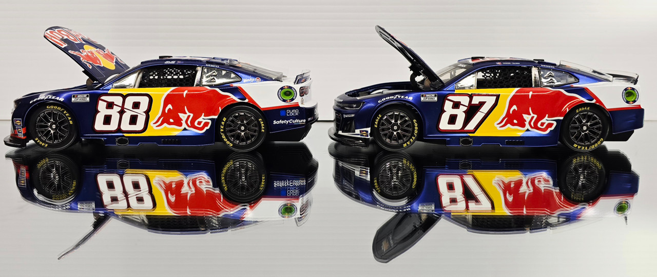 SVG & CONNOR ZILISCH 2025 RED BULL 2-CAR SET *LIQUID COLOR