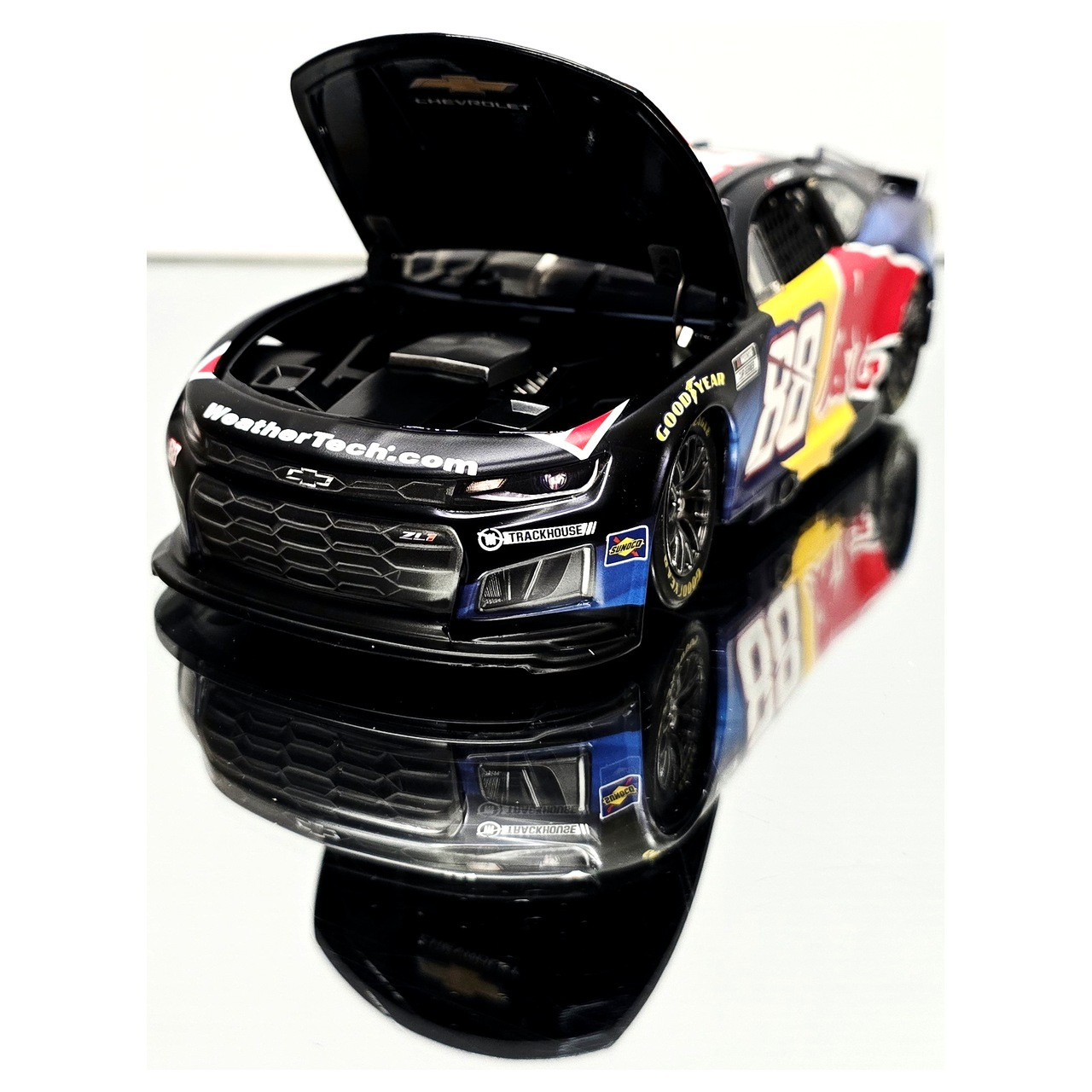 CONNOR ZILISCH 2026 RED BULL *COLOR CHROME* 1/24 ARC DIECAST