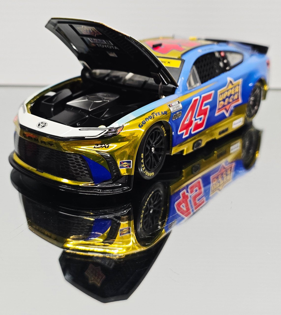 TYLER REDDICK 2025 UPPER DECK/ SUPERMAN 1/24 ARC DIECAST *COLOR