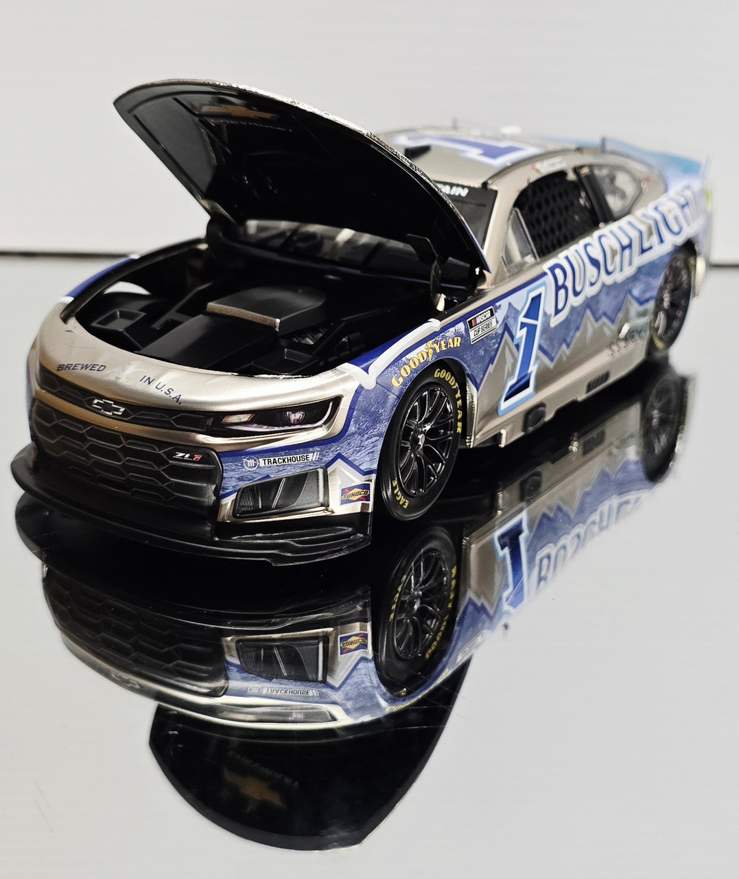 ROSS CHASTAIN 2026 BUSCH LIGHT *COLOR CHROME* 1/24 ARC DIECAST