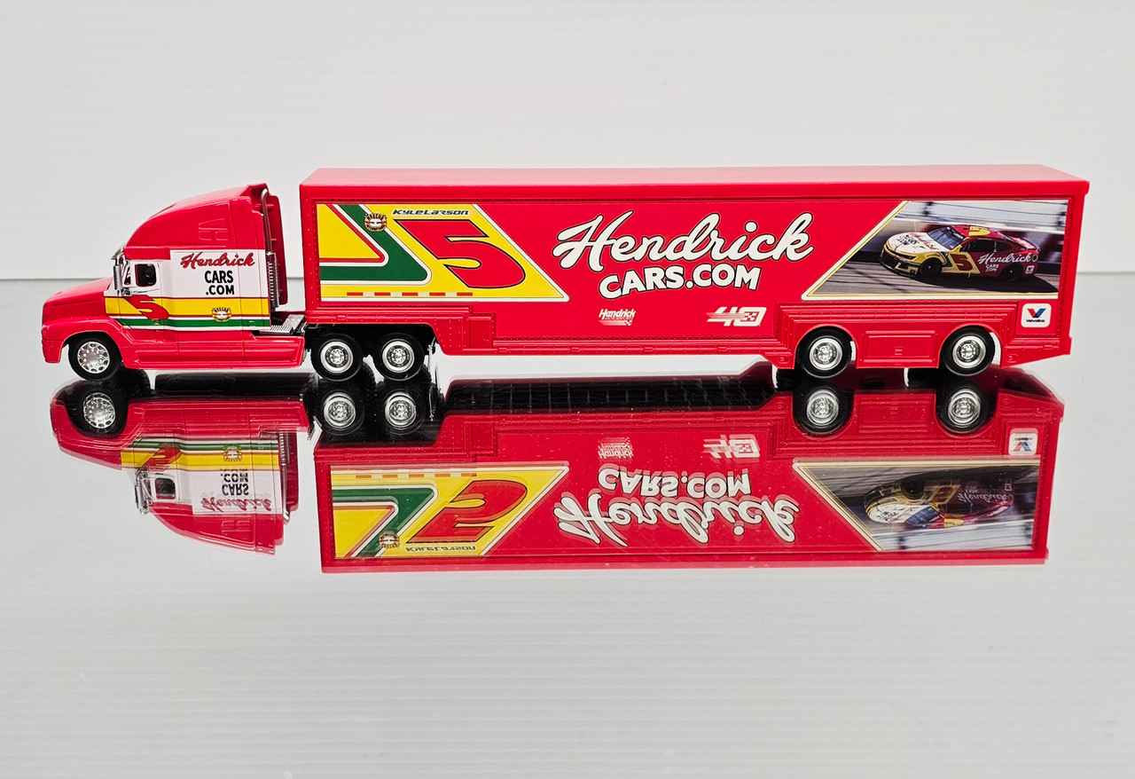 KYLE LARSON 2024 DARLINGTON RETRO HENDRICKCARS.COM TRANSPORTER 1