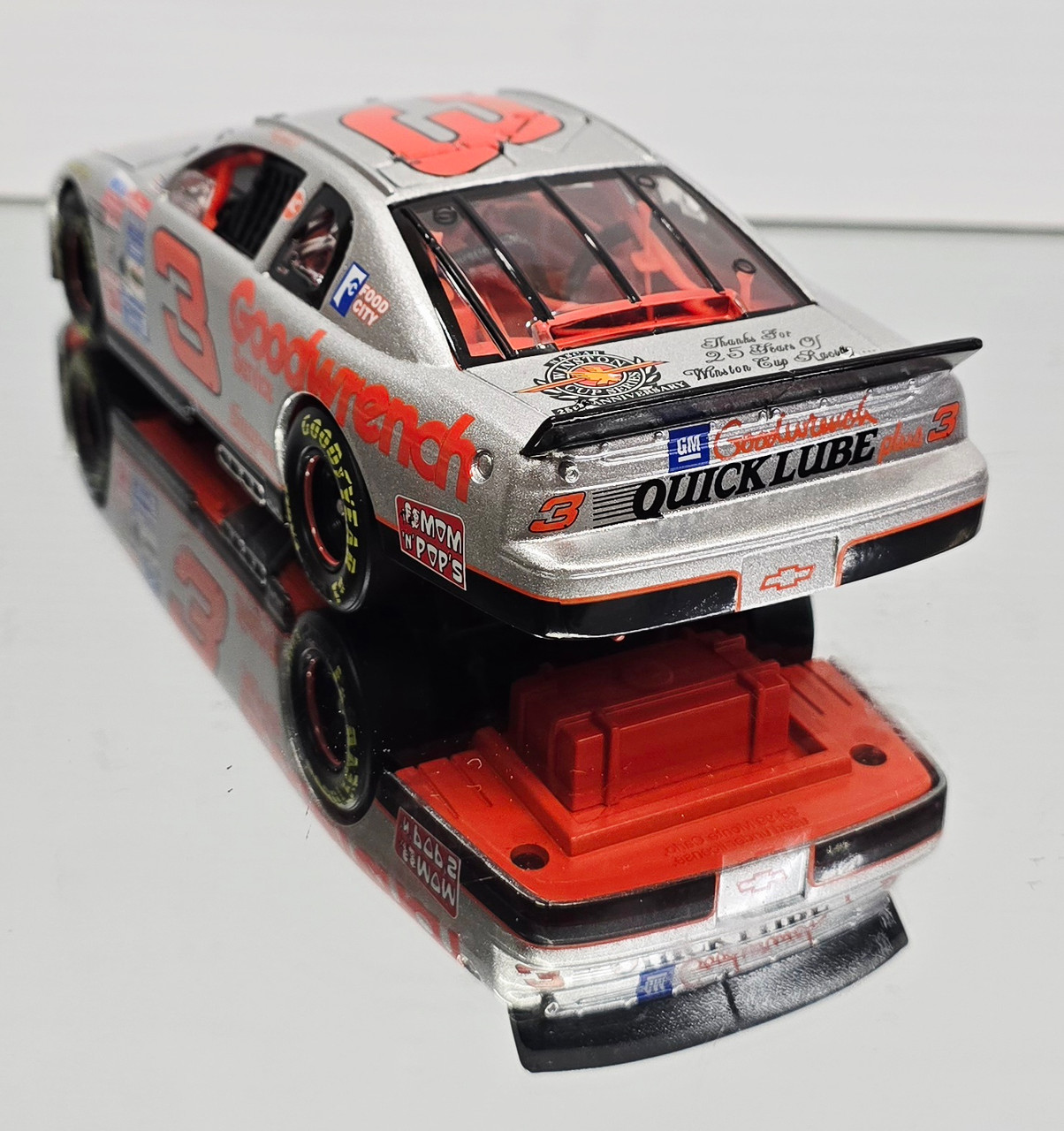 DALE EARNHARDT SR SILVER SELECT CAR & HAT COMBO DEAL 1/24 ACTION