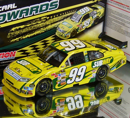 AUTOGRAPHED CARL EDWARDS 2014 SUBWAY 1/24 ACTION