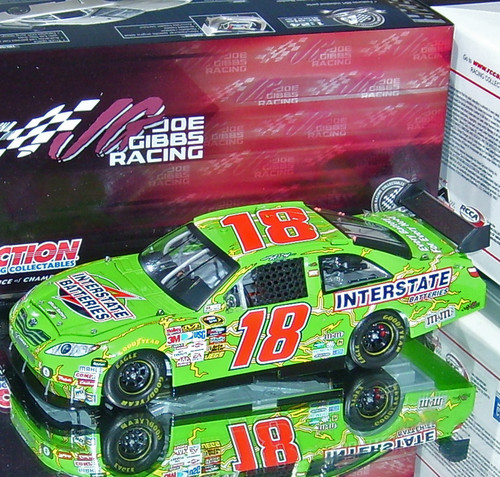 KYLE BUSCH 2011 INTERSTATE BATTERIES ALL BATTERY CENTER 1/24