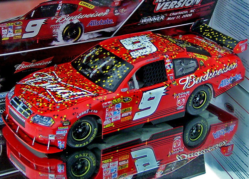 ナスカー NASCAR Budweiser #29 ボンネットディスプレイ Over the years with @kevinharvick : . #29 #4