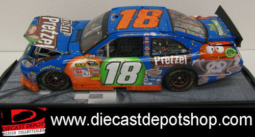ミニカー KYLE BUSCH 2011 PEDIGREE 1/24 ACTION ミニカー KYLE BUSCH