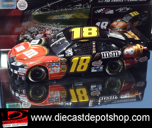 KYLE BUSCH 2008 HALLOWEEN ATLANTA SPECIAL M&M'S 1/24 ACTION