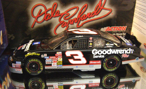 DALE EARNHARDT SR 2001 GOODWRENCH SERVICE PLUS HAULER