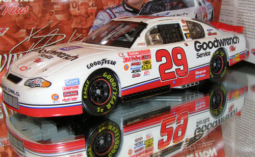 KEVIN HARVICK 2001 ROOKIE OF THE YEAR & BUSCH SERIES CHAMP 2 CAR